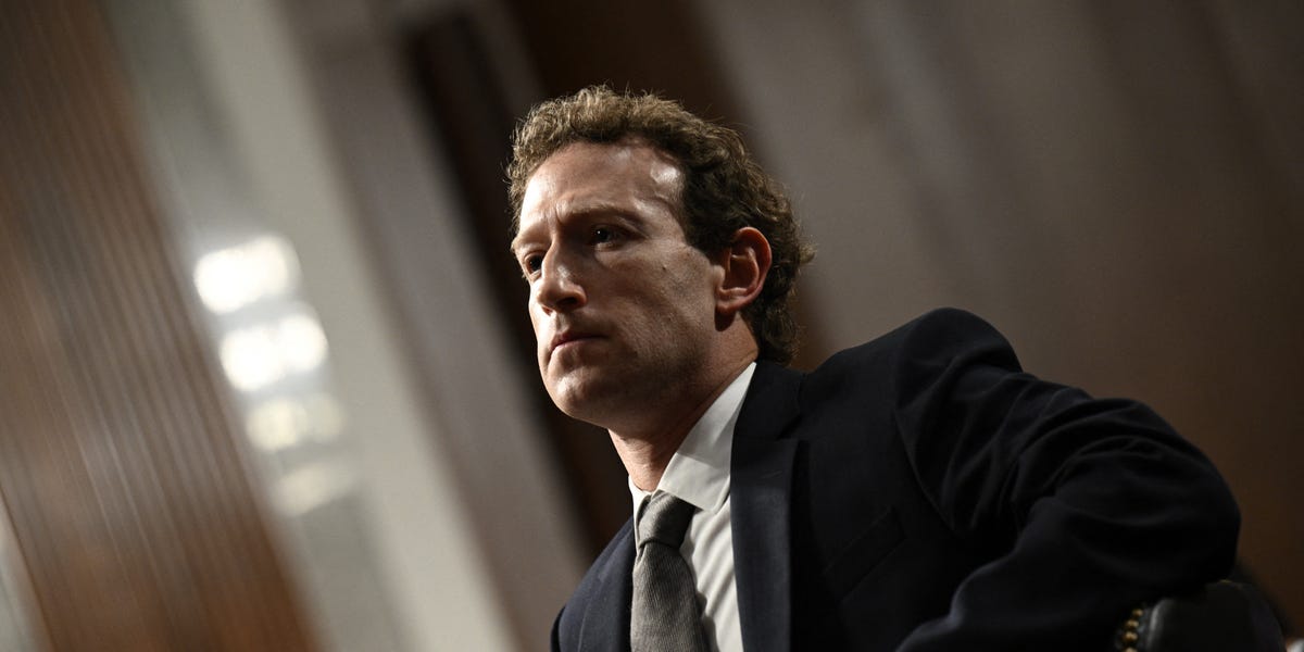 Mark Zuckerberg Criticizes Apple, Says It is ‘Squeezing Individuals’ for Cash