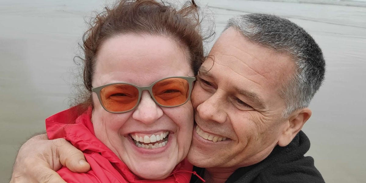 We Met on a Airplane and 9 Months Later We Had been Married