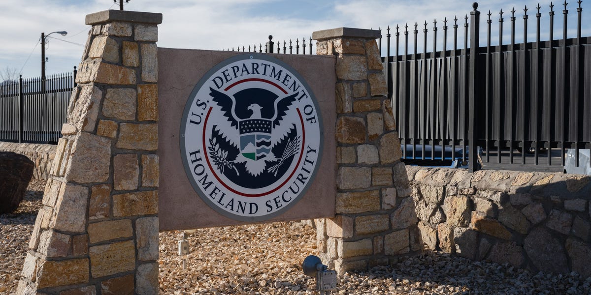 Former ICE Worker Says Authorities Employees Are Being Vilified