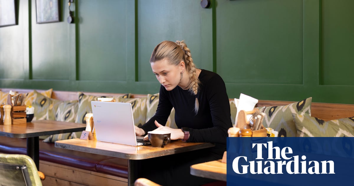 Laughter not laptops: cafe tradition fights again towards keyboard invaders | Laptops