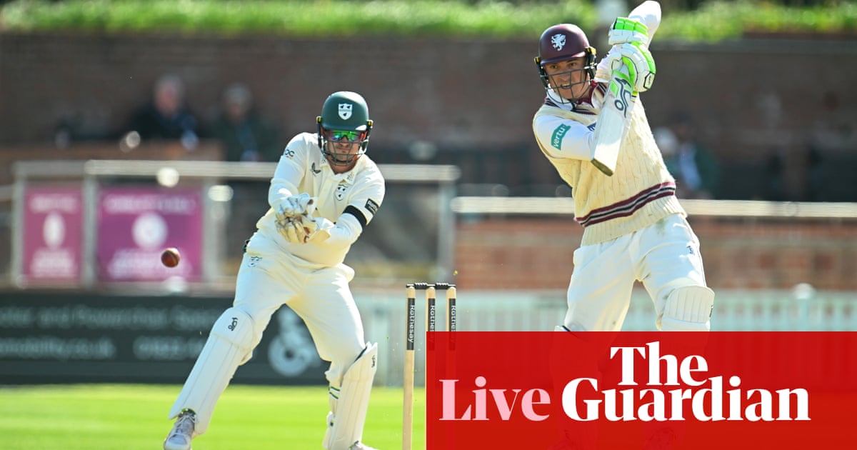 County cricket day three: Essex v Surrey, Somerset’s Banton out for 371 – dwell | Sport County cricket day three: Essex v Surrey, Somerset’s Banton out for 371 – dwell | Sport