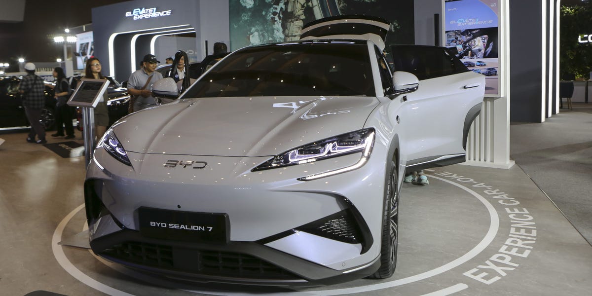 BYD Escalates China’s EV Battle With Value Cuts, Sending Shares Sliding