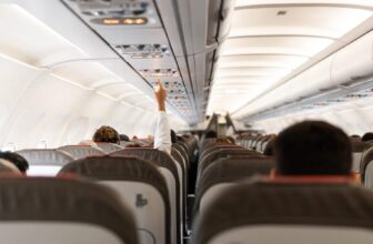 Issues You Ought to By no means Do on a Airplane, In keeping with Etiquette Coach